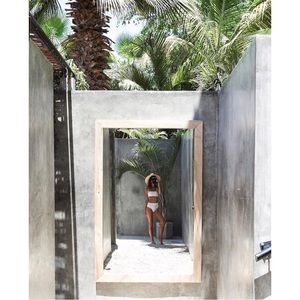 🌿 MEET YOUR POSHER 🌿